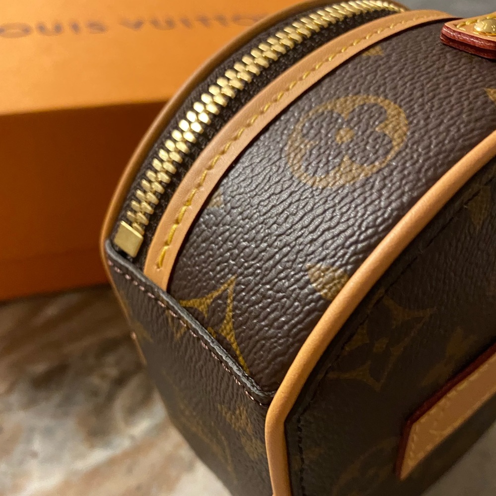 Louis Vuitton Mini Boite Chapeau bag with straps ✨ - Picture 10 of 16